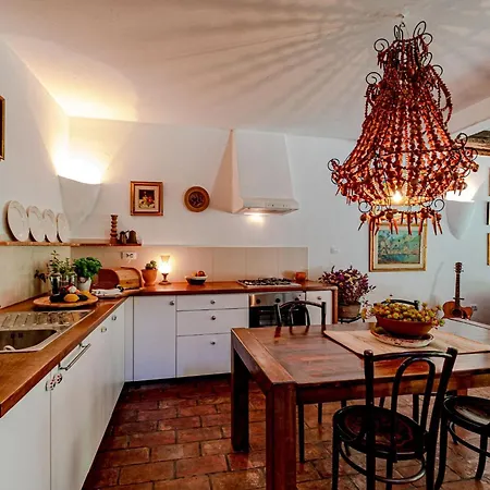 וילה Stone House Anfitrite - Two Bedroom With Private Pool And Terrace טרסטניק