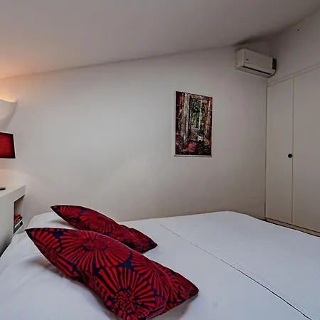 Stone House Anfitrite - Two Bedroom With Private Pool And Terrace וילה *